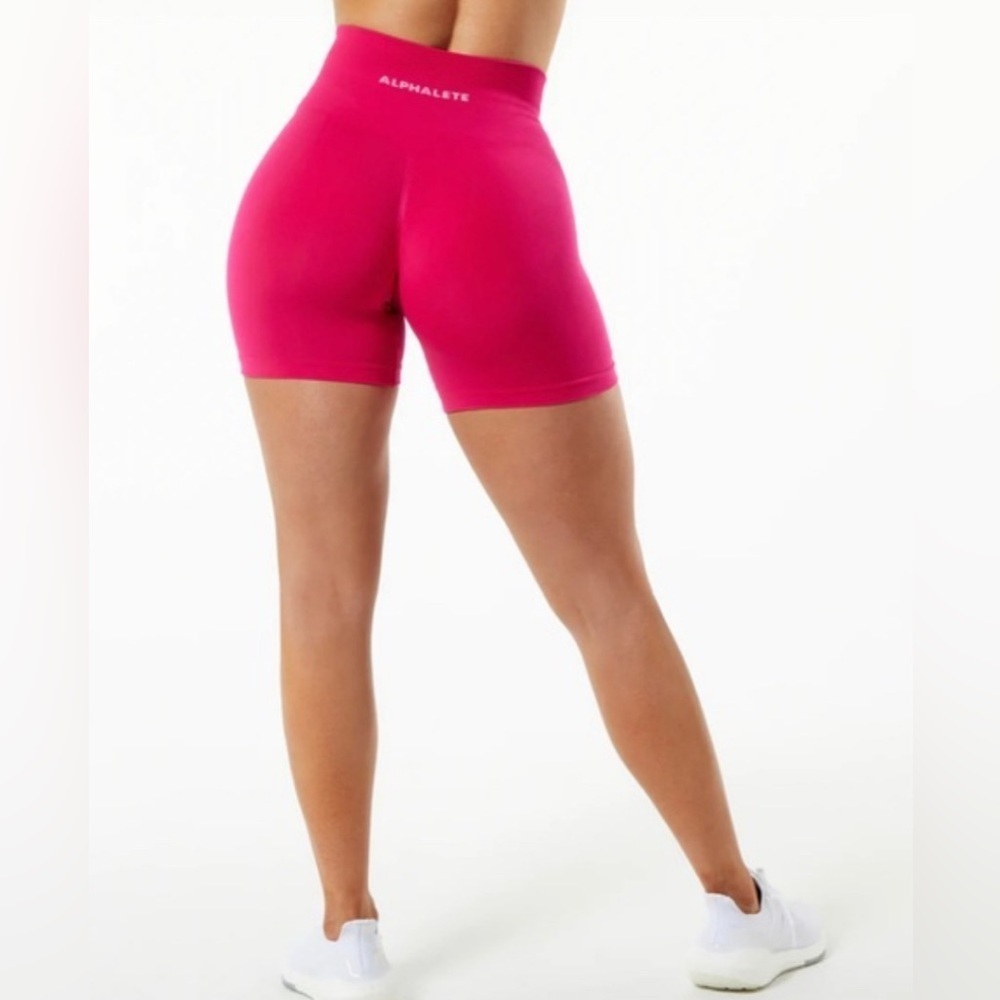 Alphalete Amplify Short, Sizeโ S